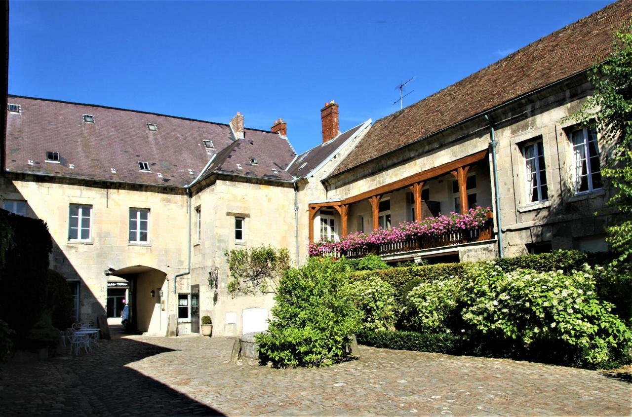 Hôtel Le Régent Villers-Cotterêts Exterior foto